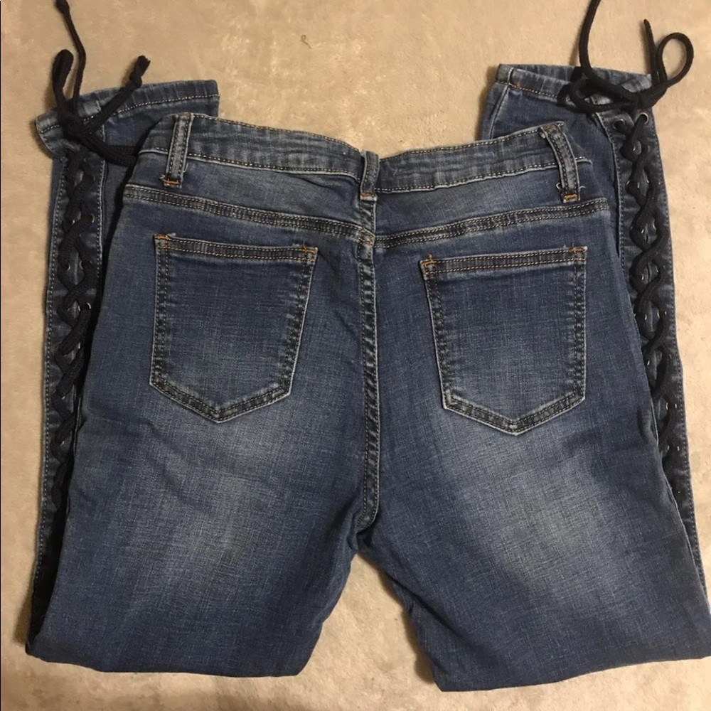 Jeans - Picture 2 of 3